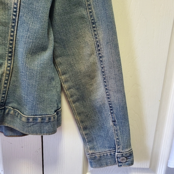 Gap Denim Jacket EUC!! Size Medium - Picture 12 of 13
